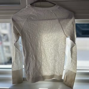 Lululemon White Pullover Long Sleeve (size 4)
